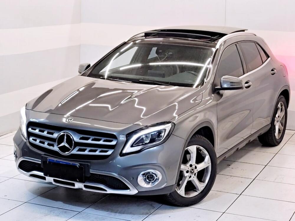 Mercedes Benz GLA 200
