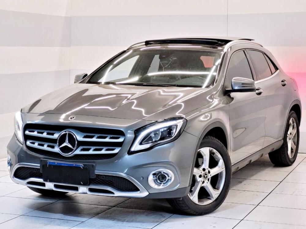 Mercedes Benz GLA 200