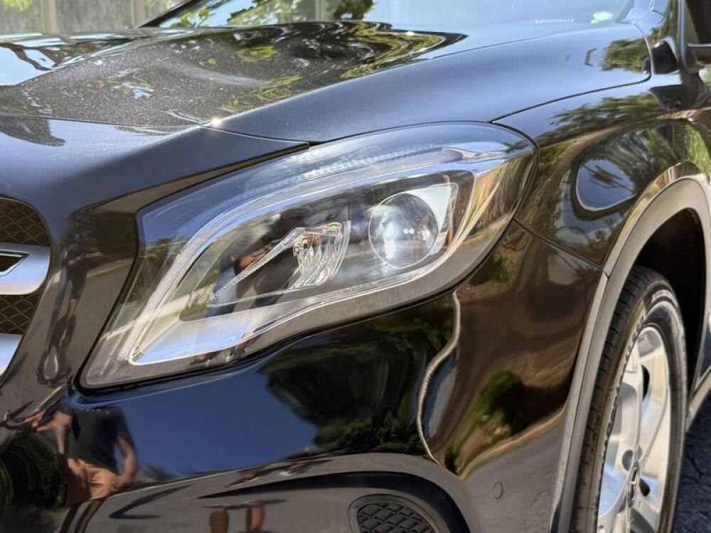 Mercedes Benz GLA 200