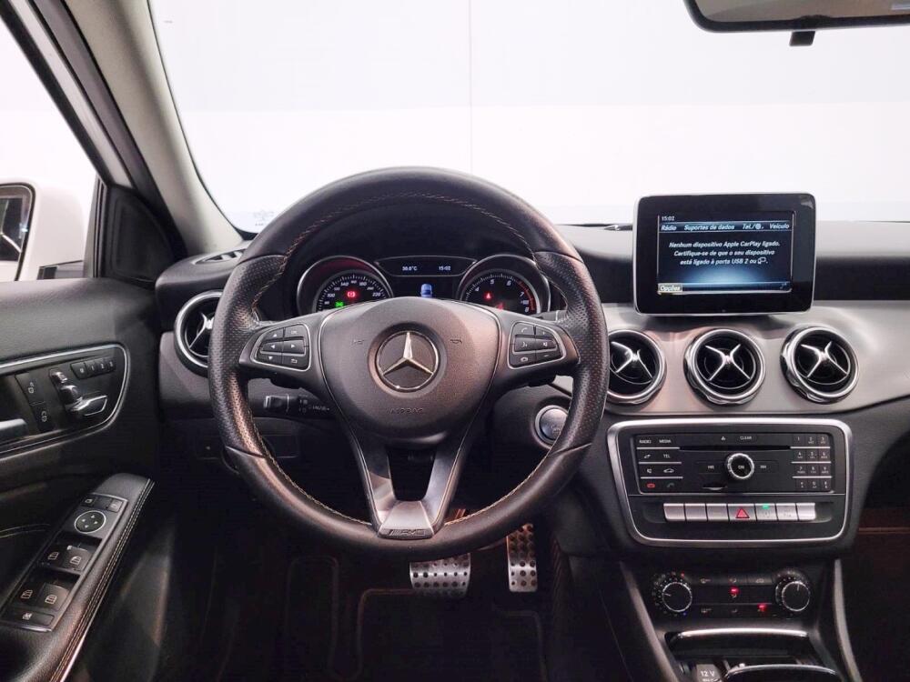 Mercedes Benz GLA 200
