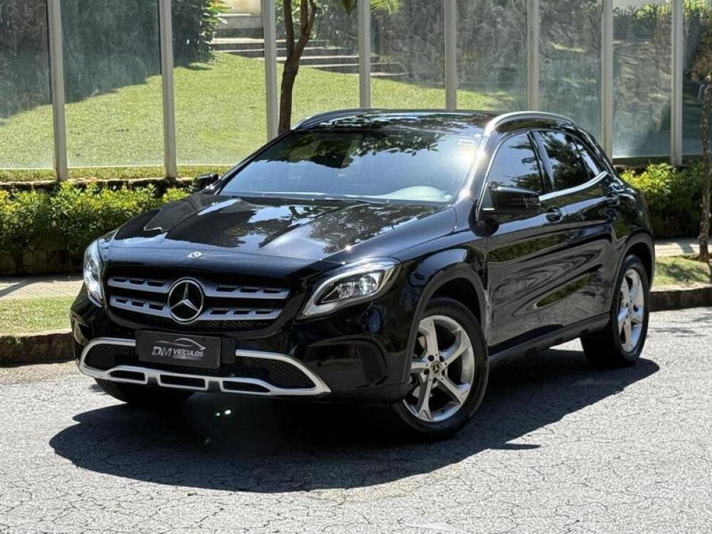 Mercedes Benz GLA 200