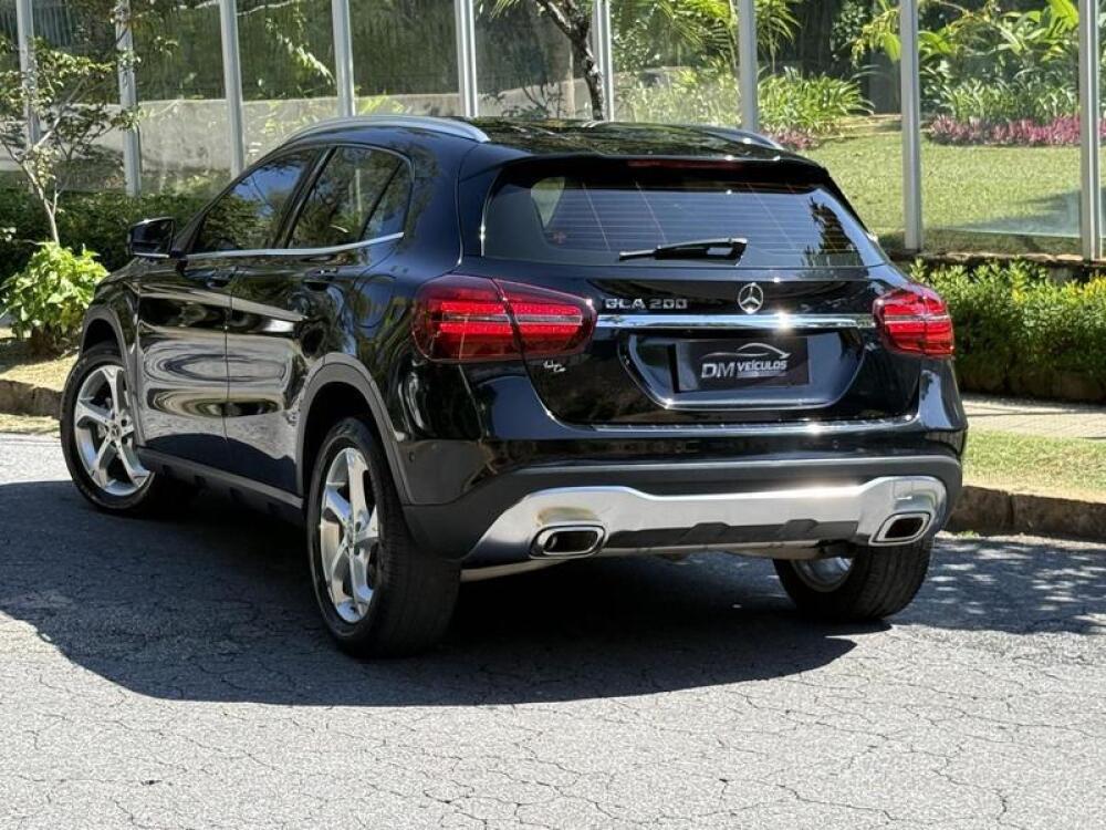 Mercedes Benz GLA 200