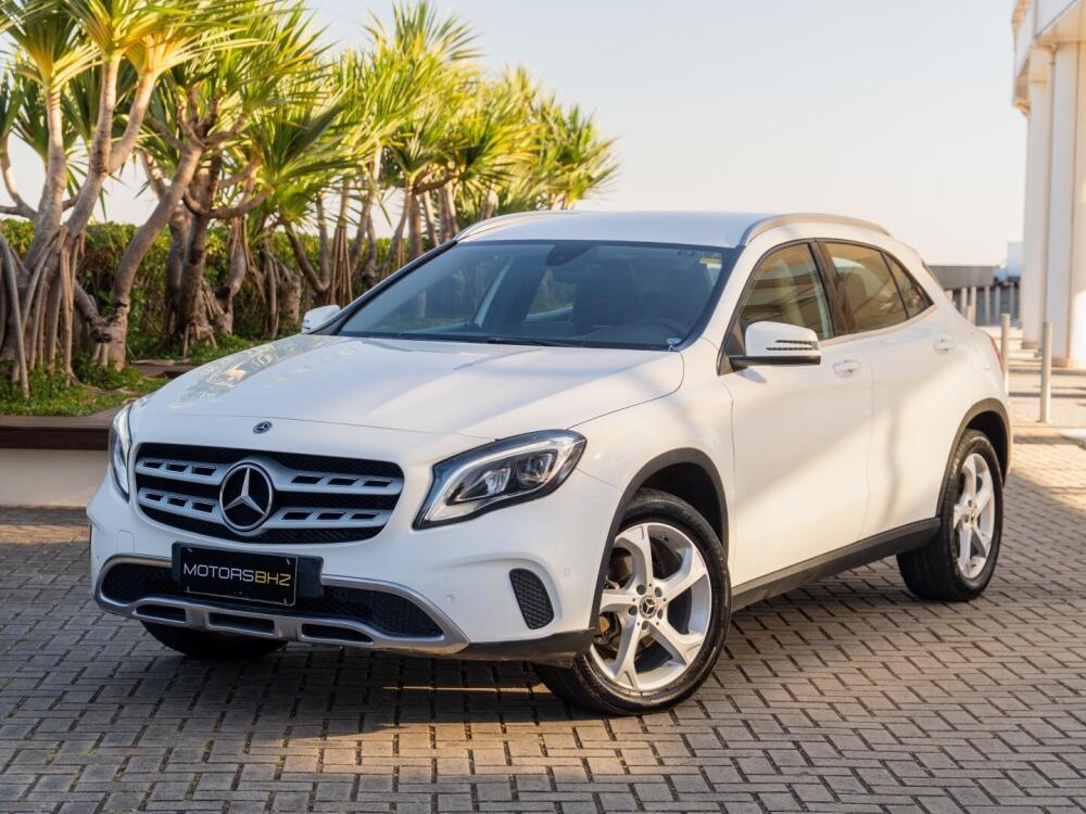 Mercedes Benz GLA 200