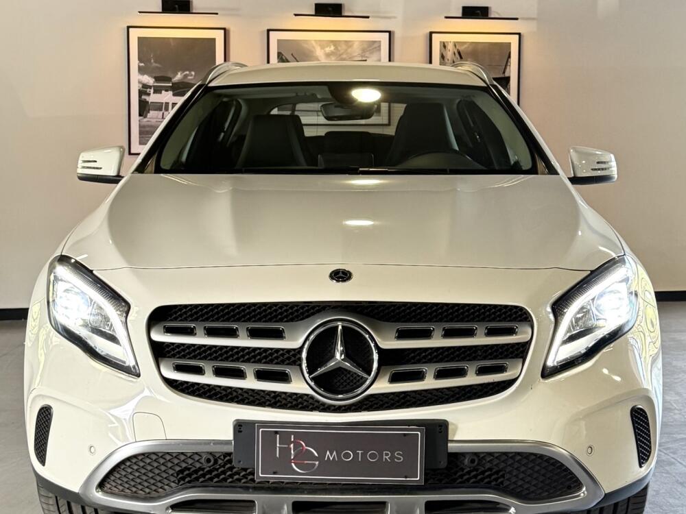 Mercedes Benz GLA 200