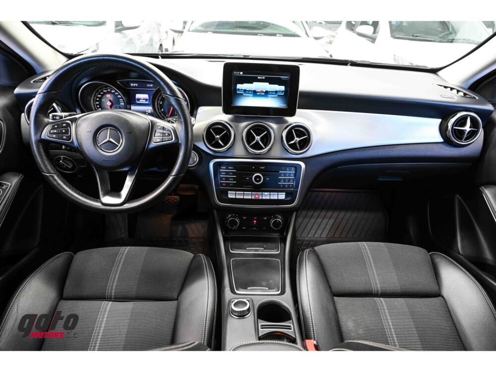 Mercedes Benz GLA 200