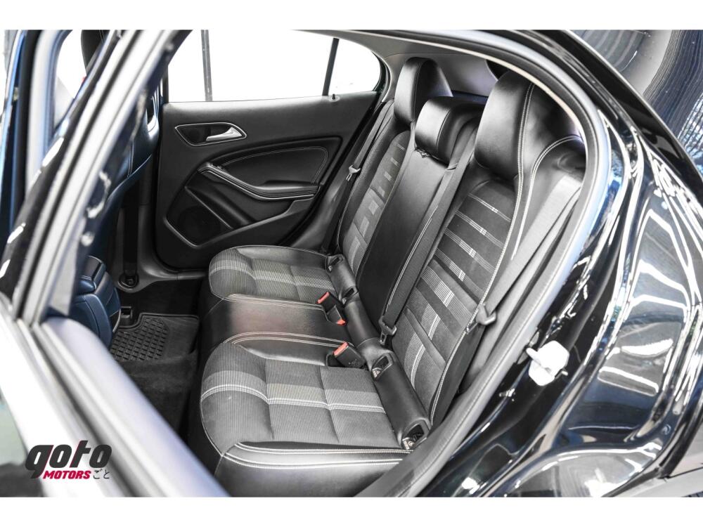 Mercedes Benz GLA 200