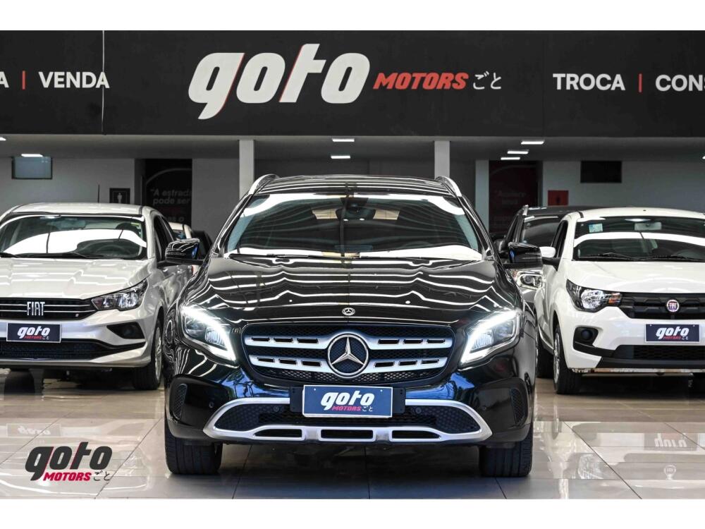 Mercedes Benz GLA 200