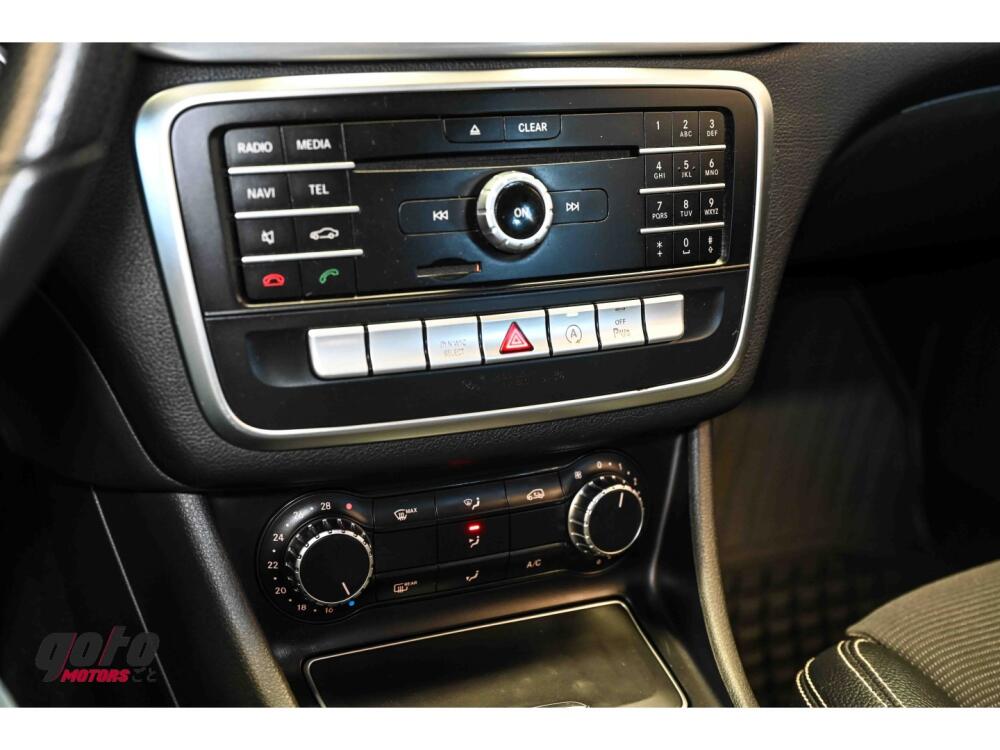 Mercedes Benz GLA 200