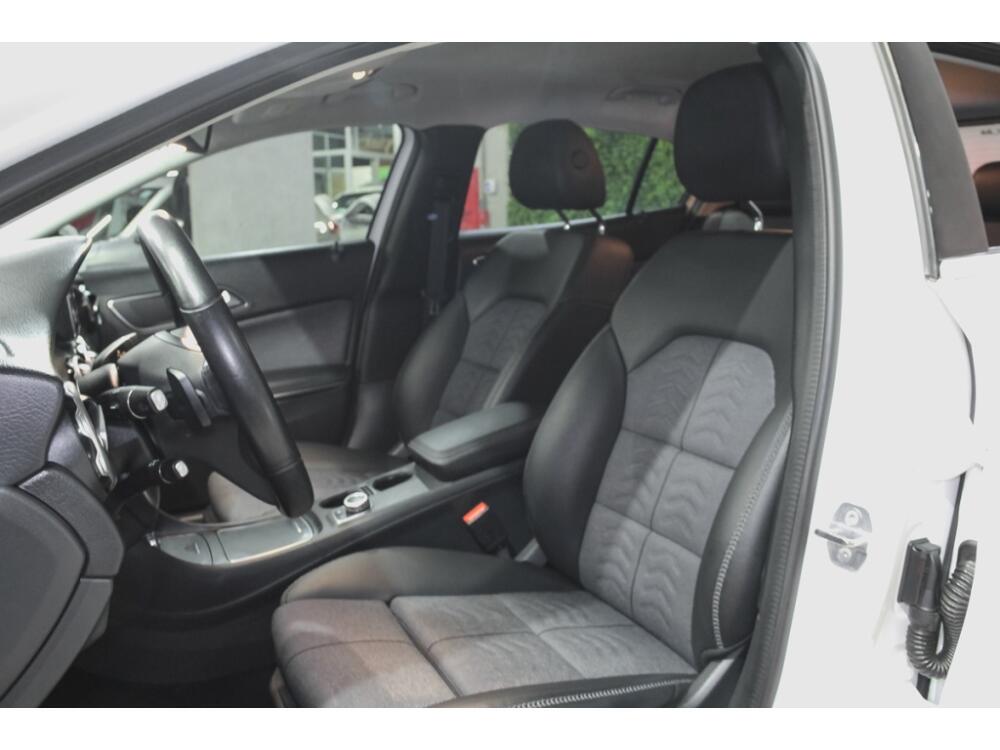 Mercedes Benz GLA 200