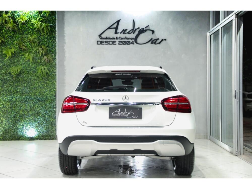 Mercedes Benz GLA 200