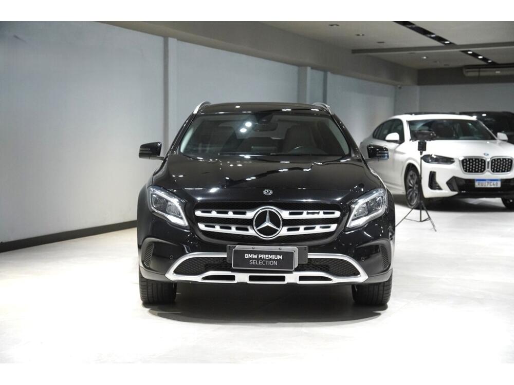 Mercedes Benz GLA 200