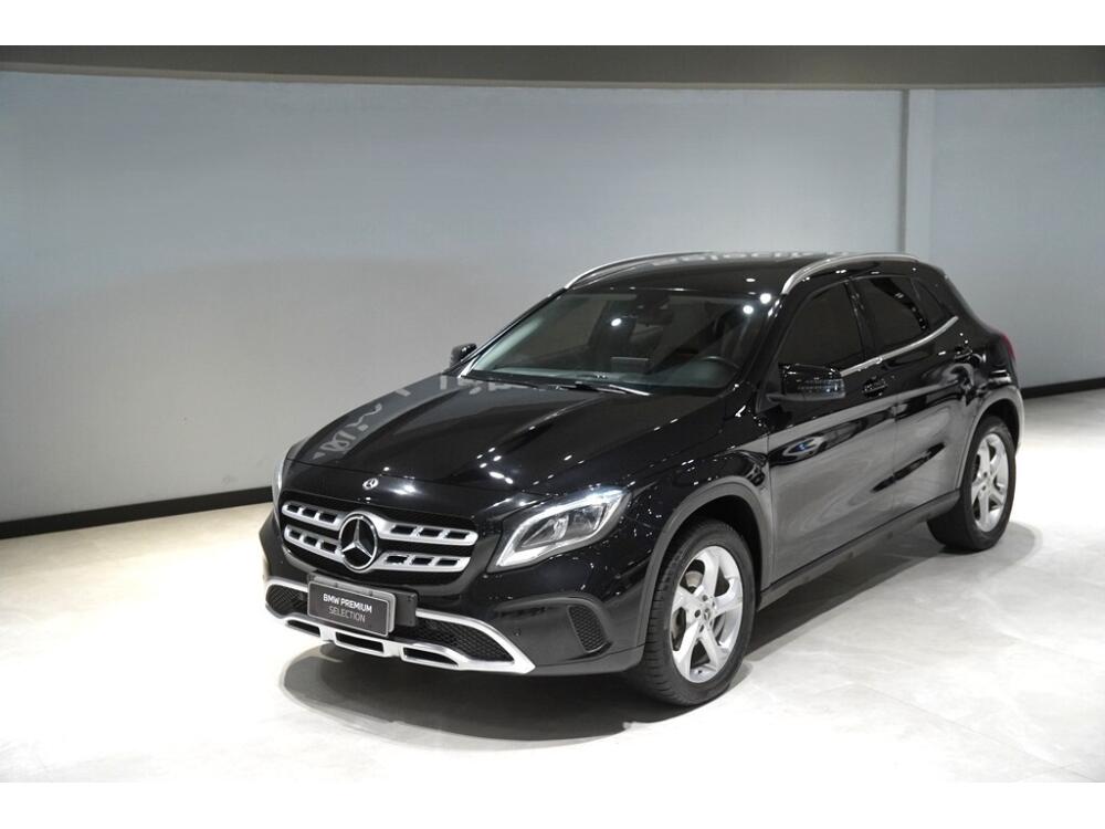 Mercedes Benz GLA 200