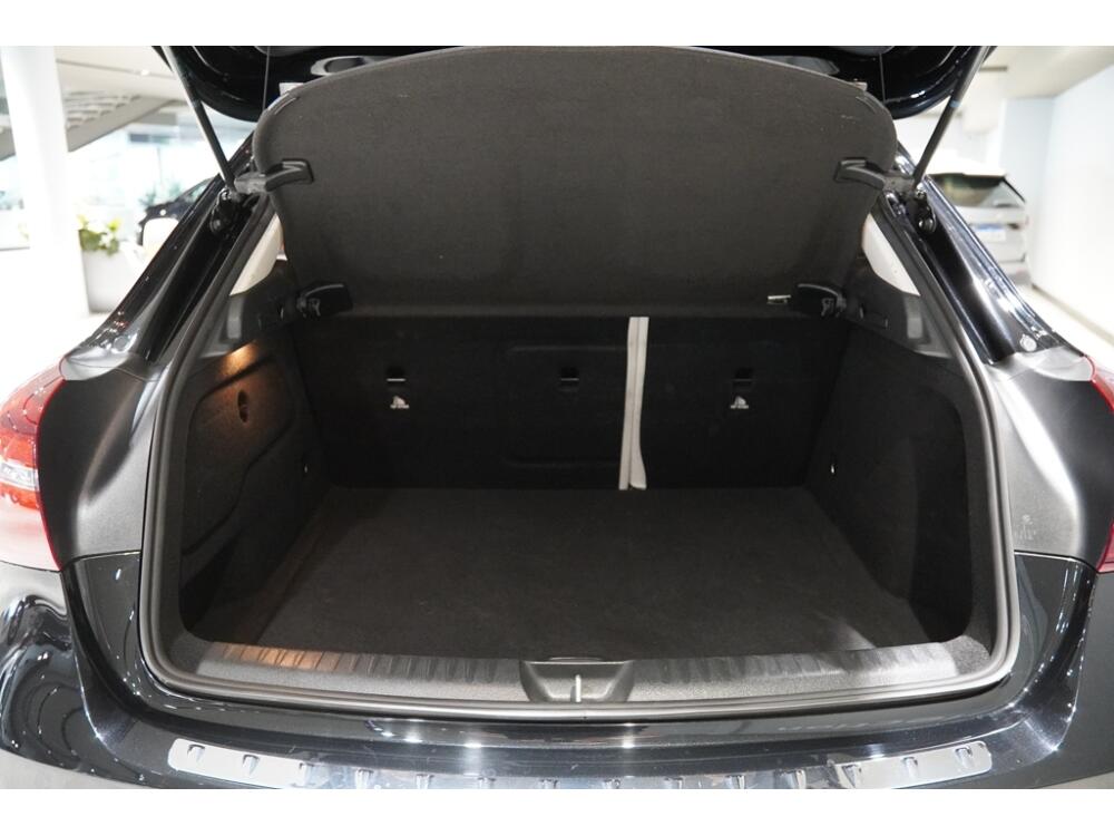 Mercedes Benz GLA 200