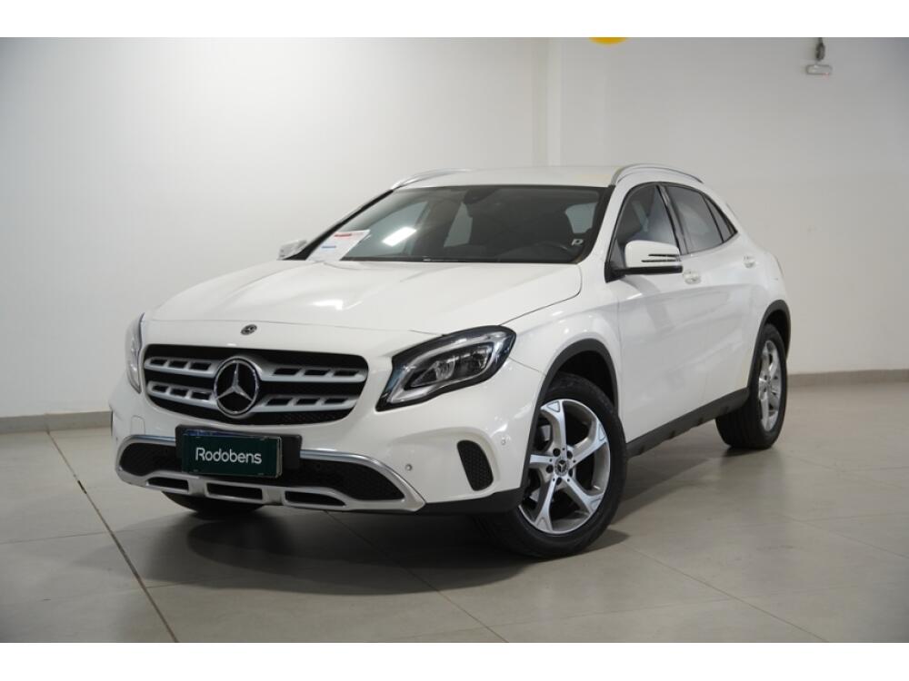 Mercedes Benz GLA 200