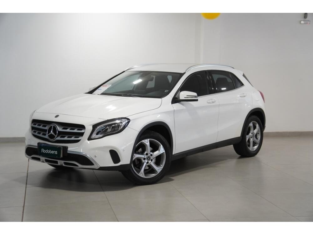 Mercedes Benz GLA 200