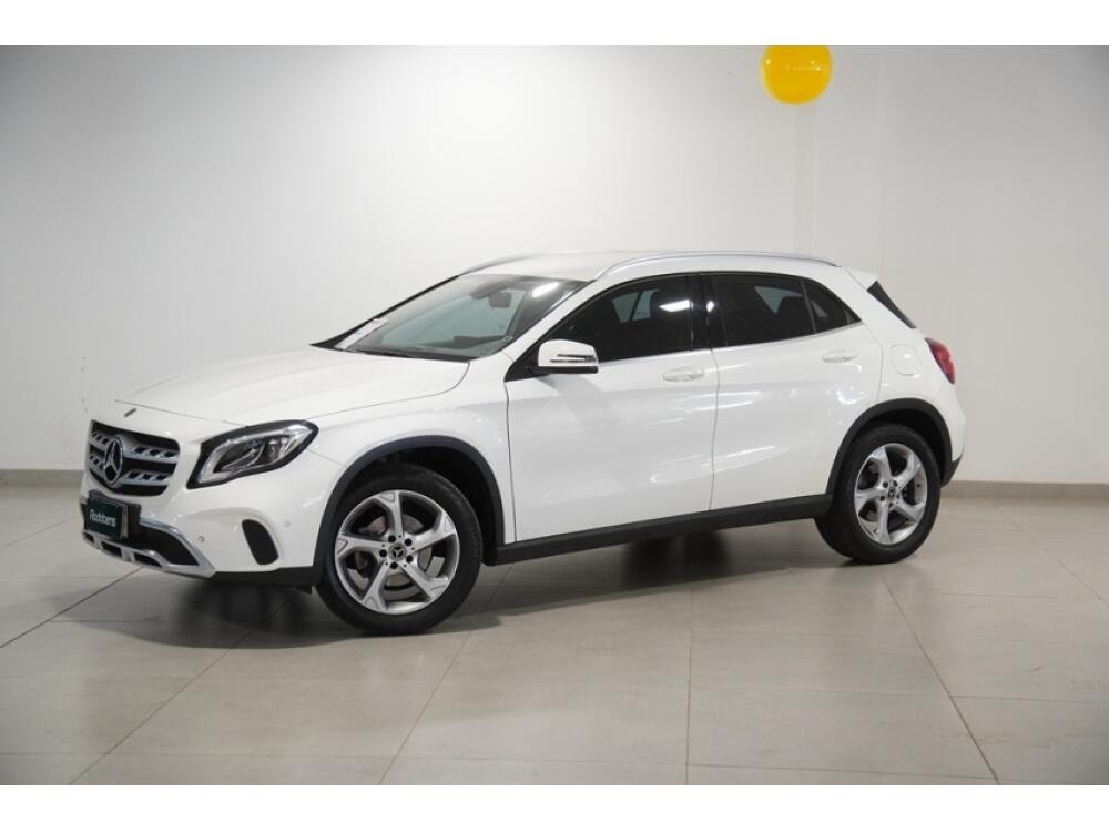 Mercedes Benz GLA 200