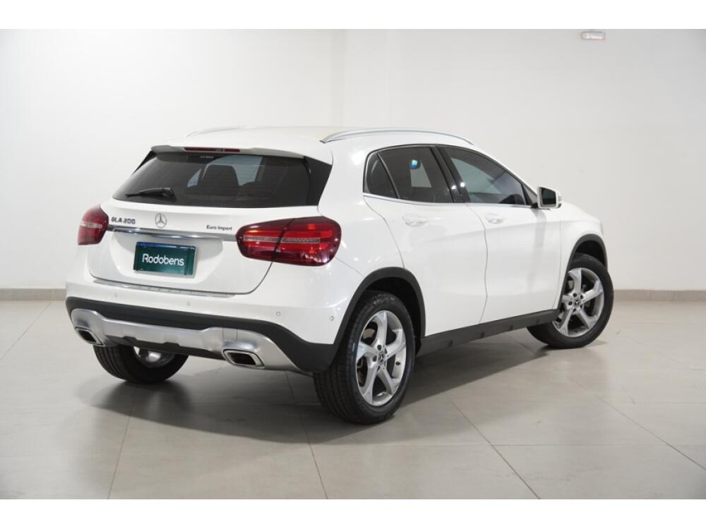 Mercedes Benz GLA 200