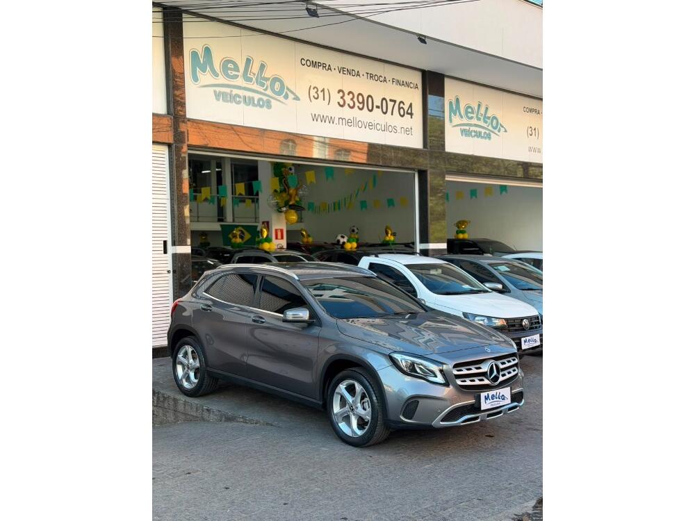 Mercedes Benz GLA 200