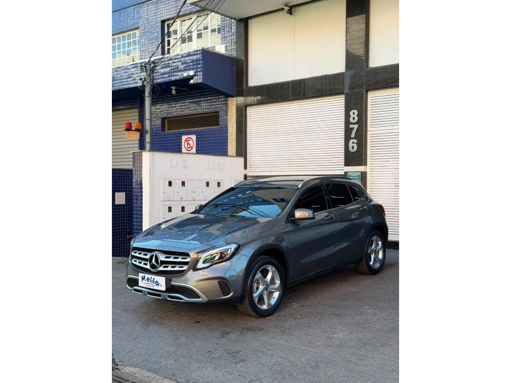 Mercedes Benz GLA 200