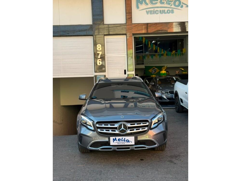 Mercedes Benz GLA 200