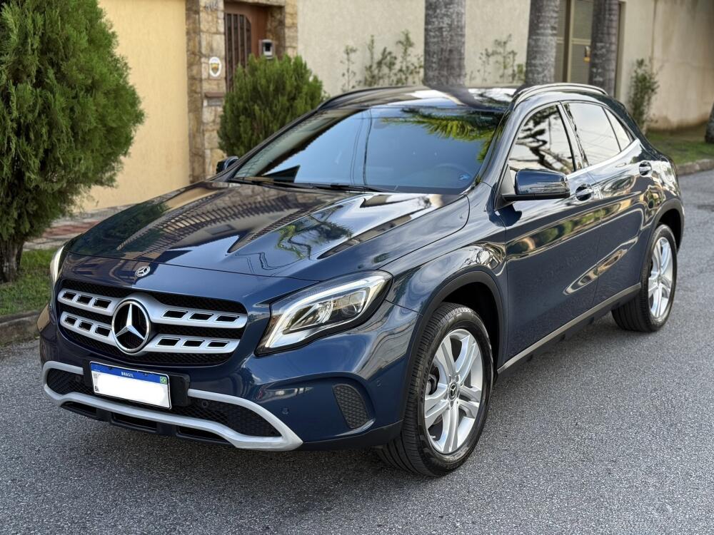 Mercedes Benz GLA 200