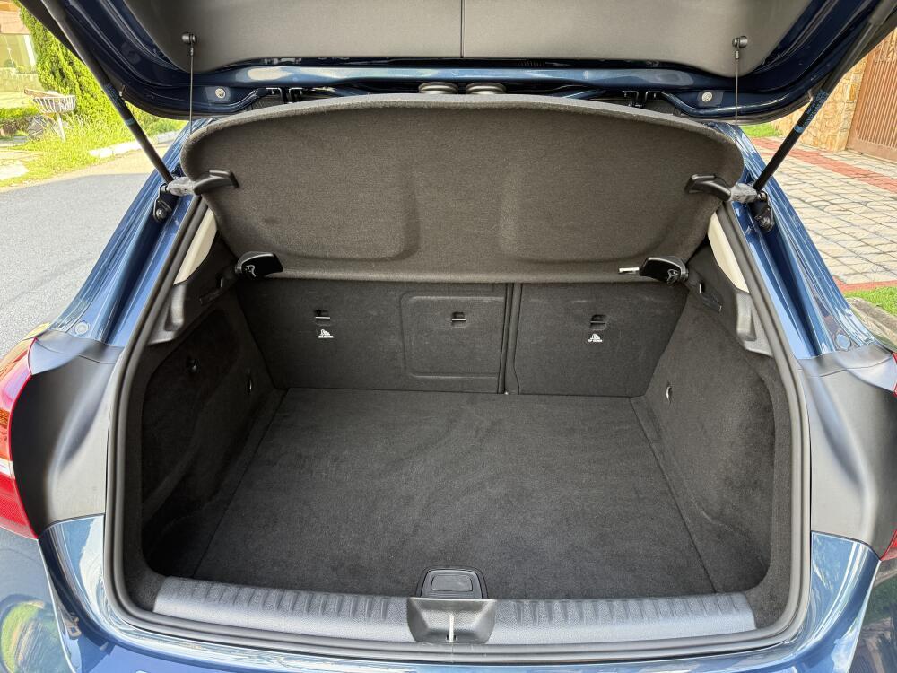 Mercedes Benz GLA 200