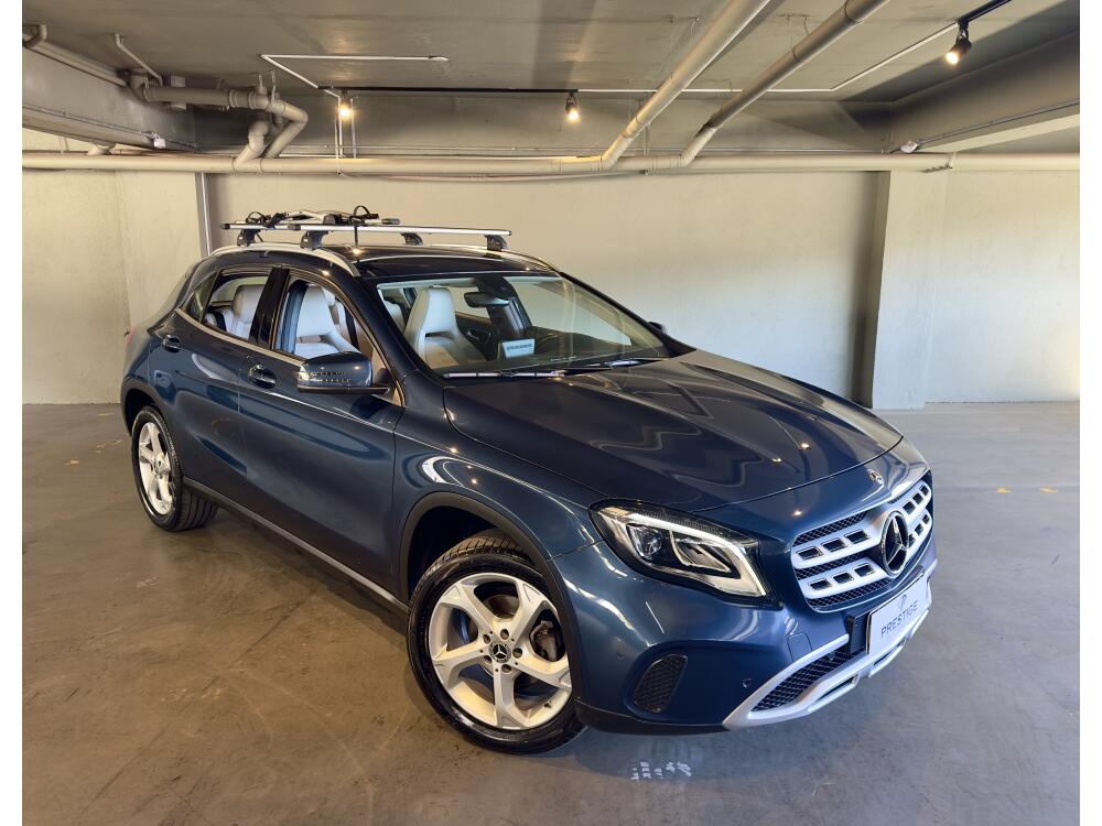 Mercedes Benz GLA 200
