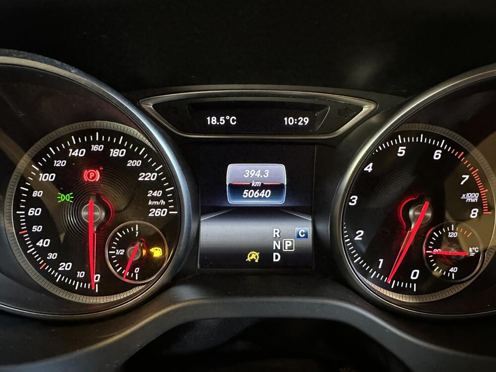 Mercedes Benz GLA 200