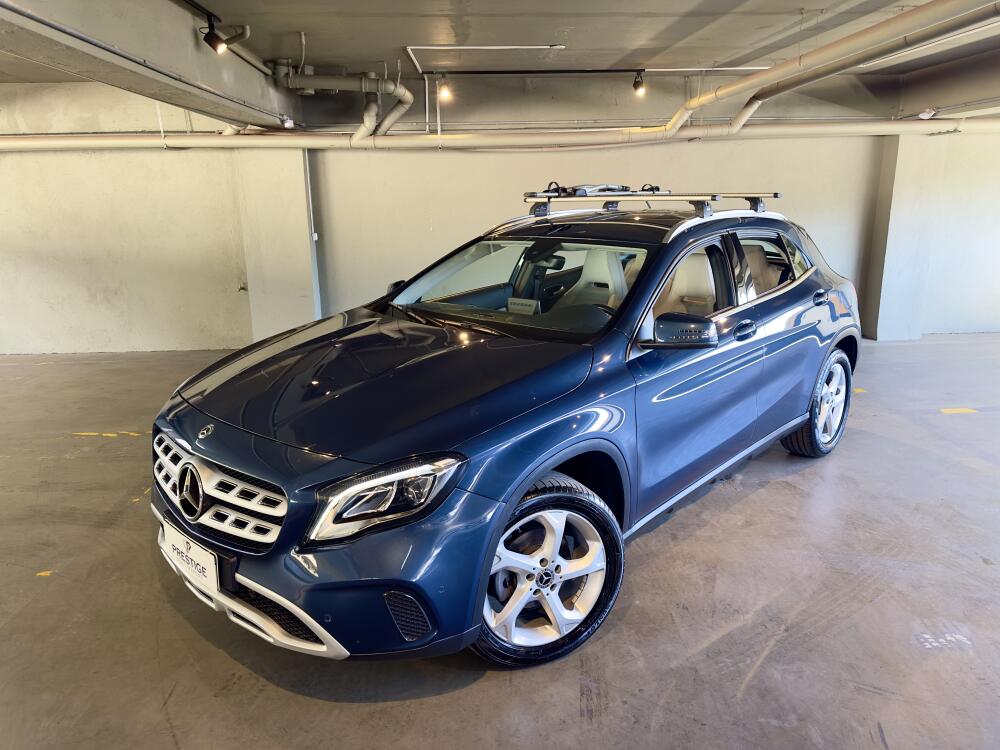 Mercedes Benz GLA 200