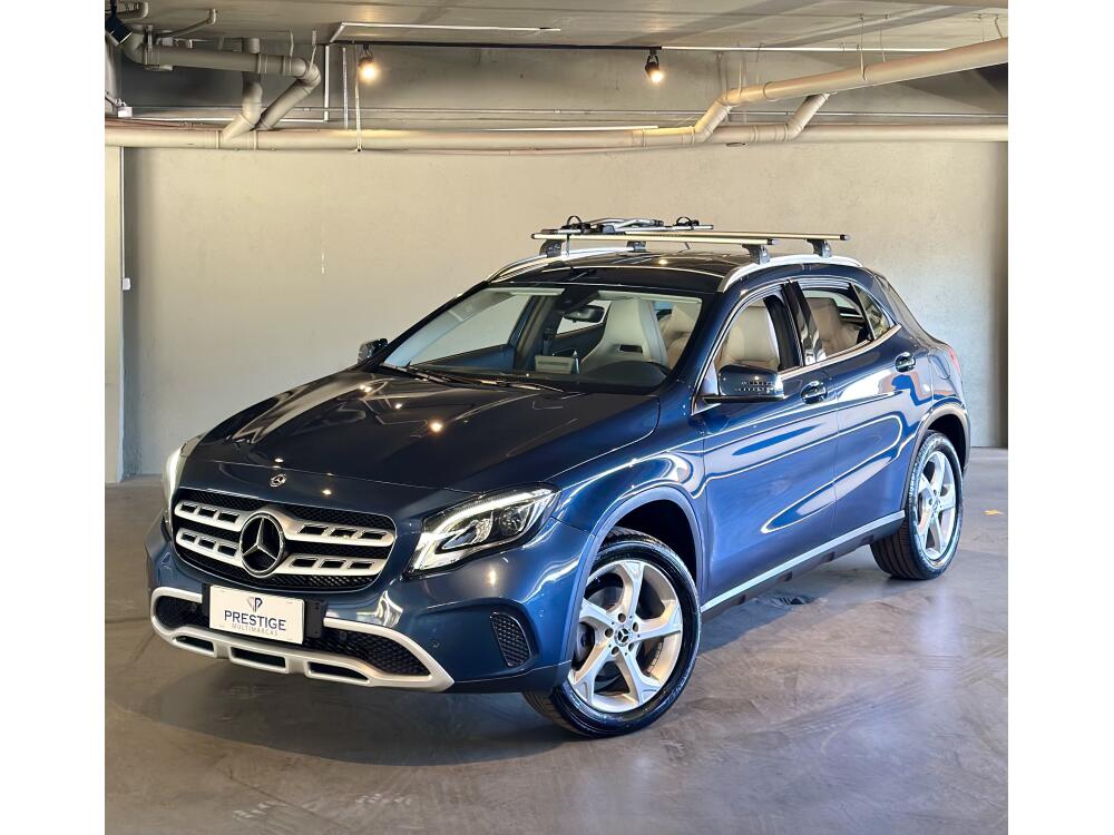 Mercedes Benz GLA 200