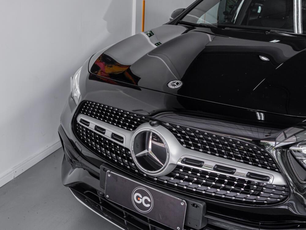 Mercedes Benz GLA 200