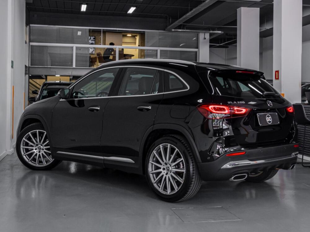 Mercedes Benz GLA 200