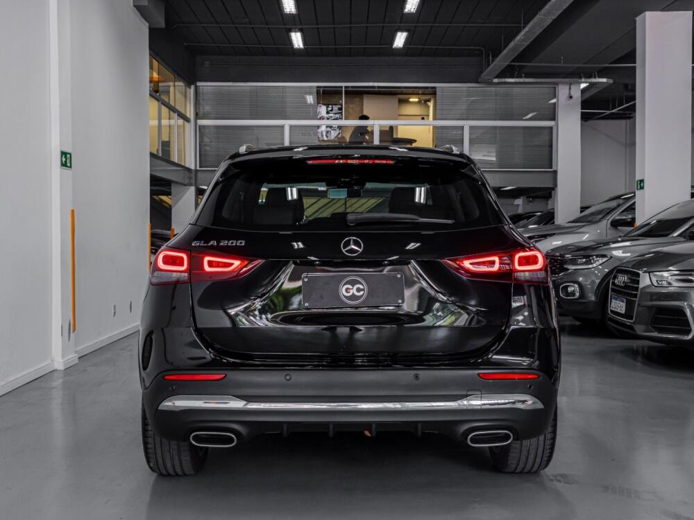 Mercedes Benz GLA 200