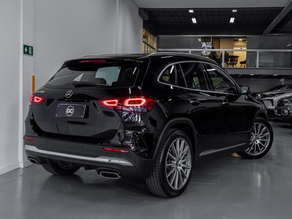 Mercedes Benz GLA 200