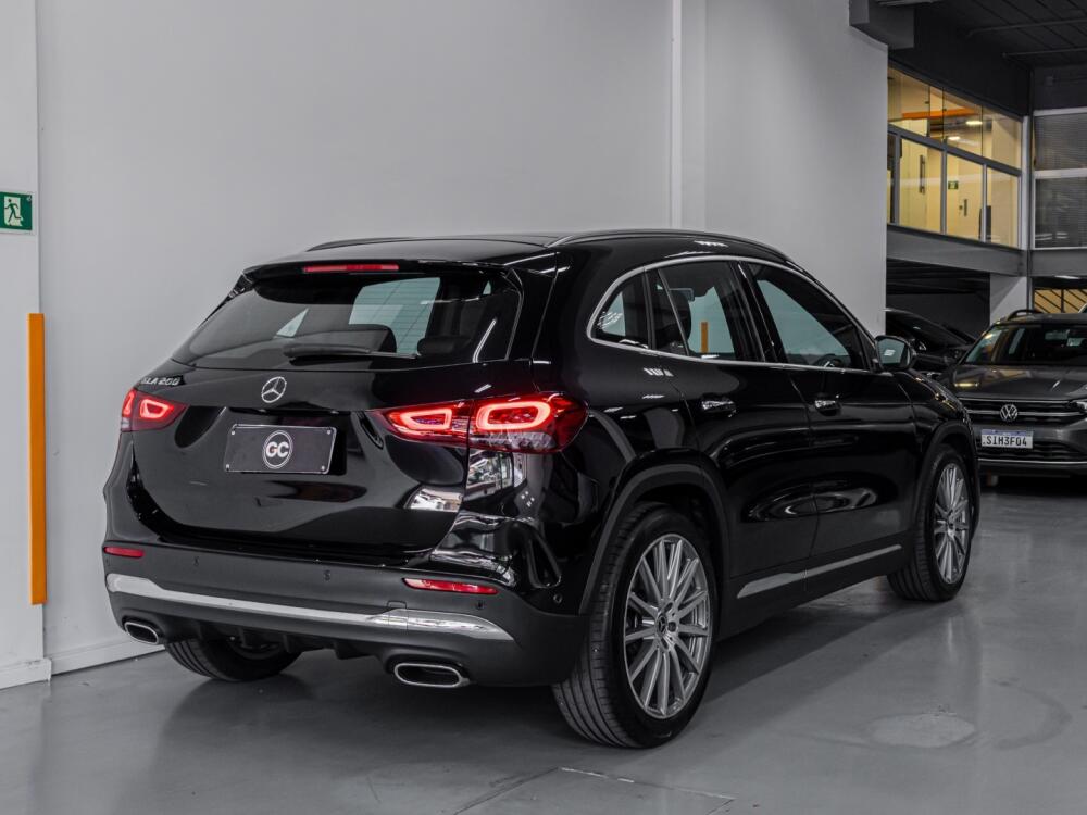 Mercedes Benz GLA 200