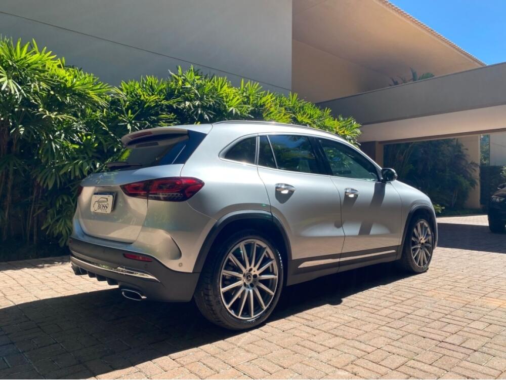 Mercedes Benz GLA 200