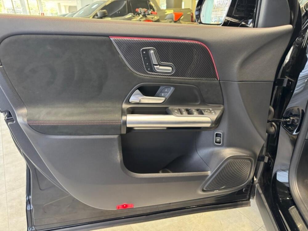 Mercedes Benz GLA 200