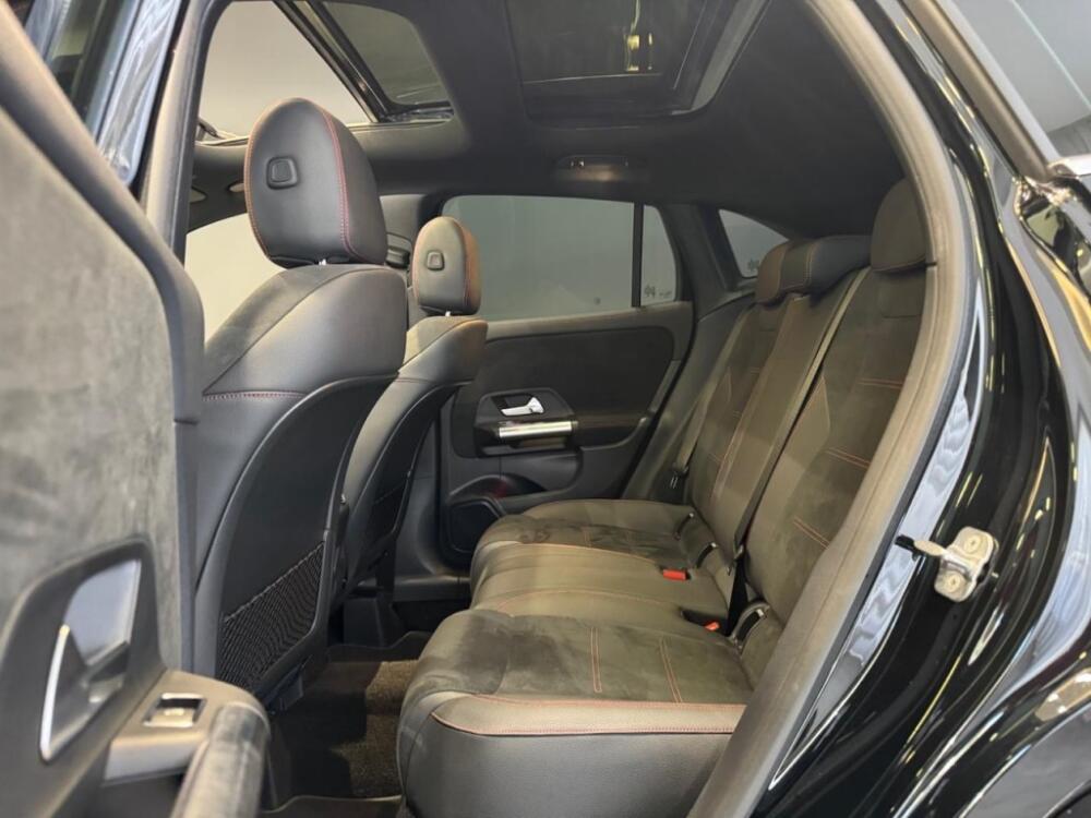 Mercedes Benz GLA 200