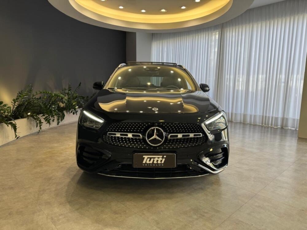 Mercedes Benz GLA 200