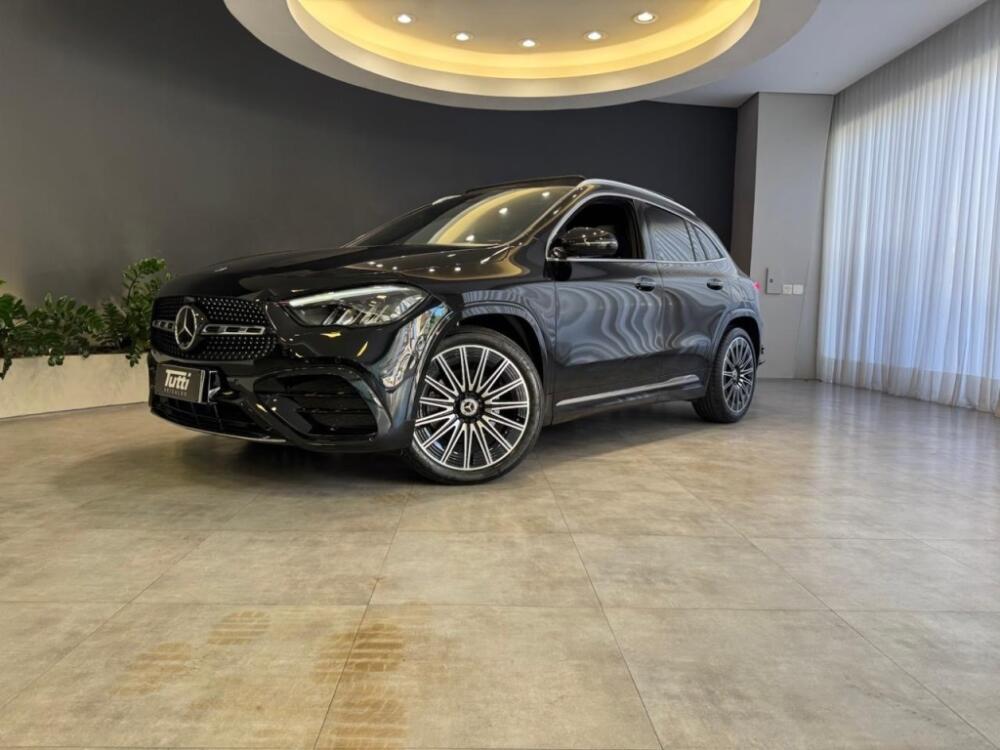 Mercedes Benz GLA 200