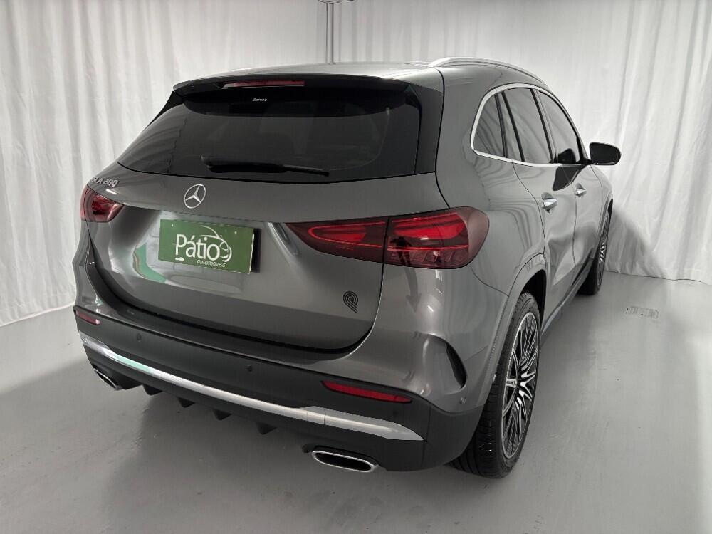 Mercedes Benz GLA 200