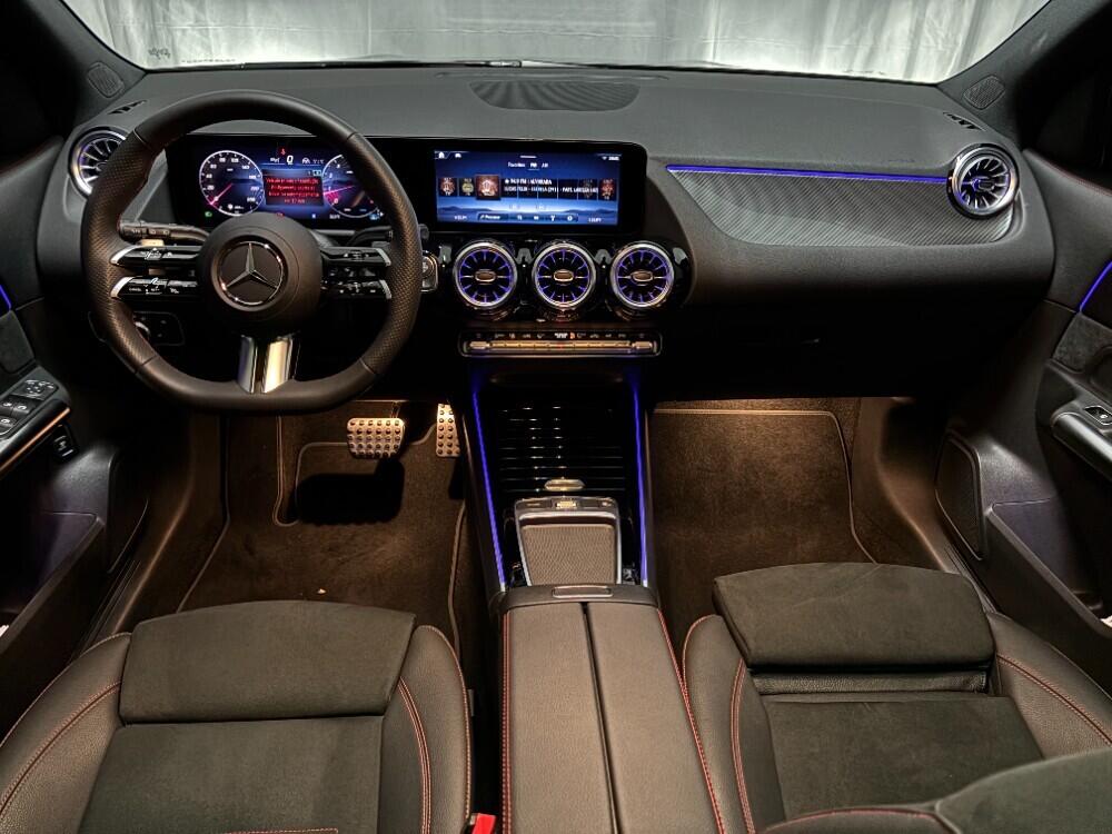 Mercedes Benz GLA 200