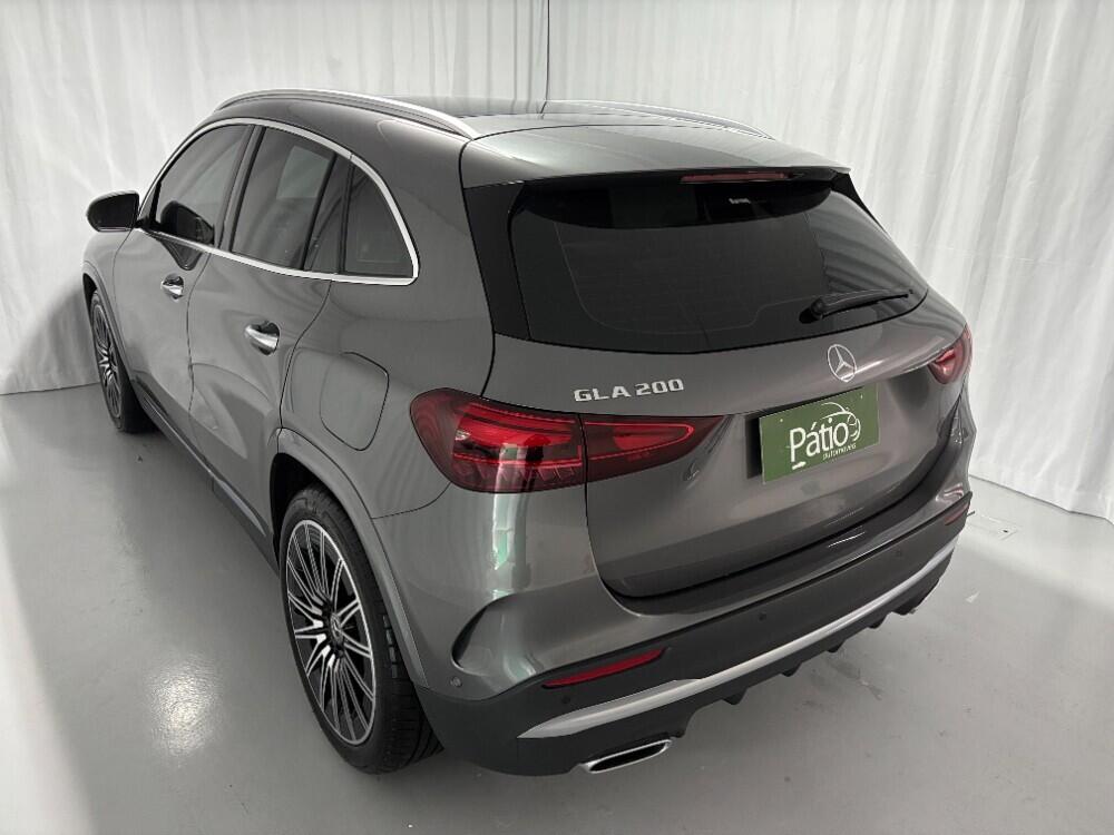 Mercedes Benz GLA 200