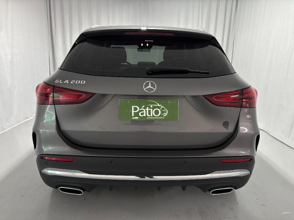 Mercedes Benz GLA 200