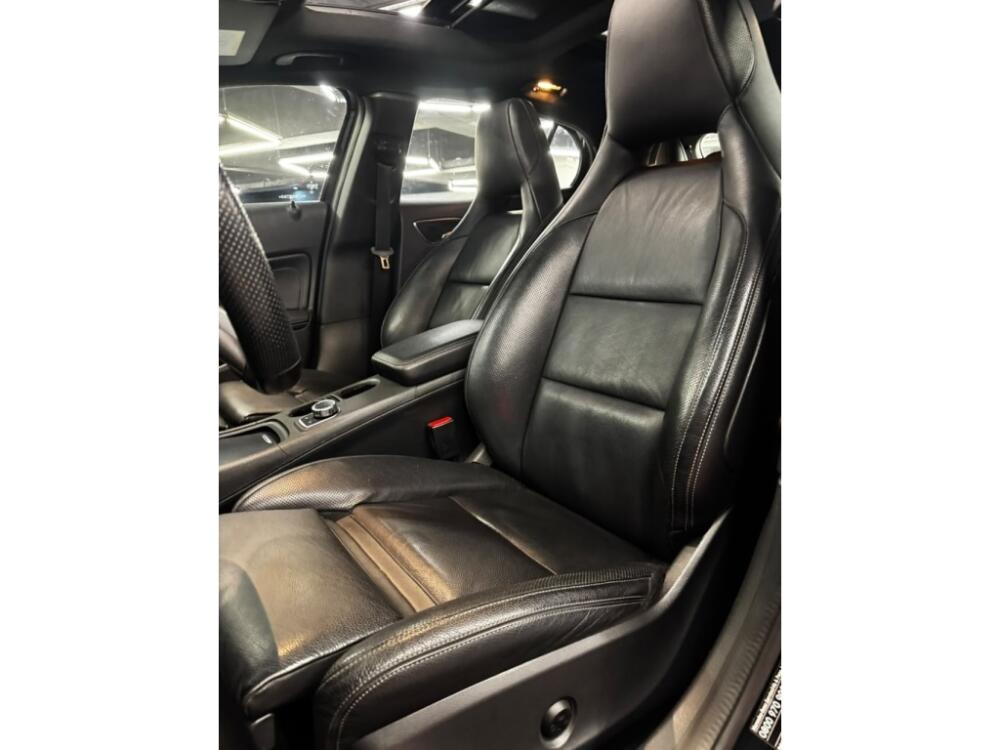 Mercedes Benz GLA 250