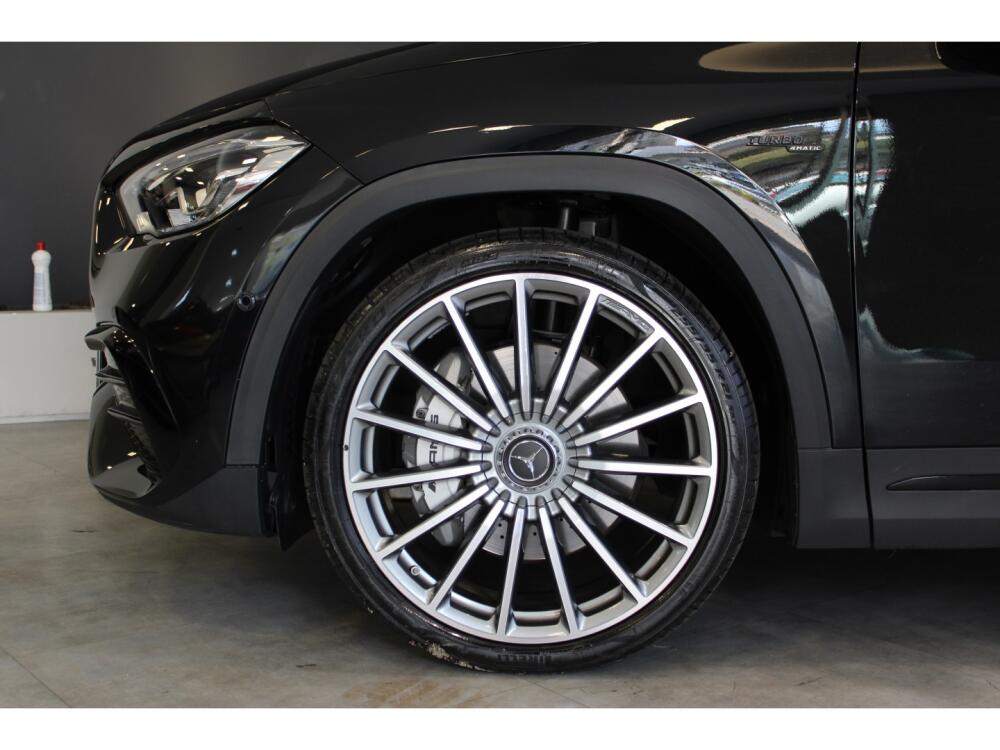 Mercedes Benz GLA 35 AMG