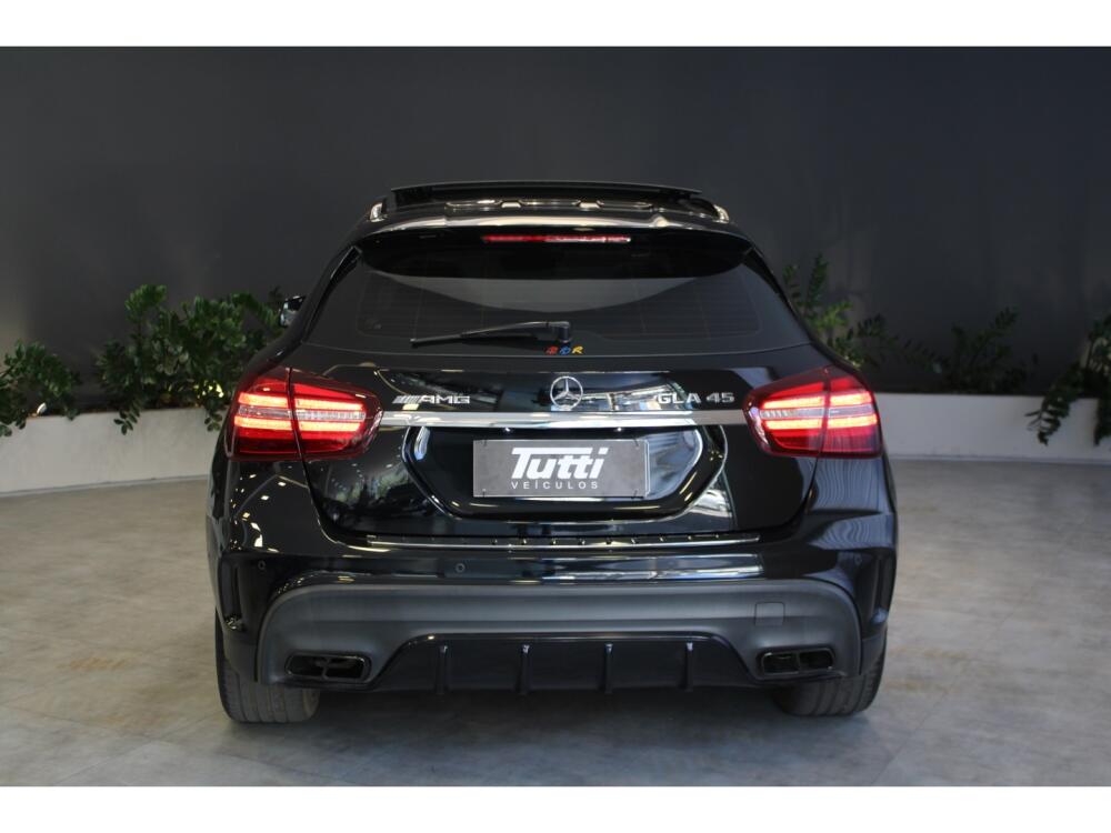 Mercedes Benz GLA 45 AMG