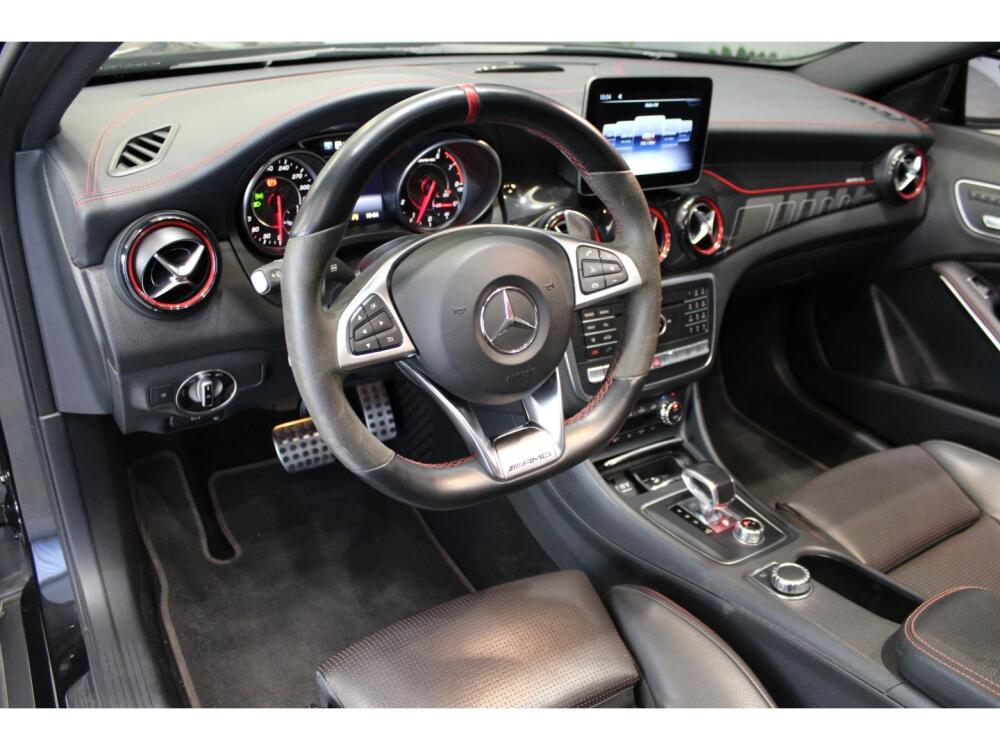 Mercedes Benz GLA 45 AMG
