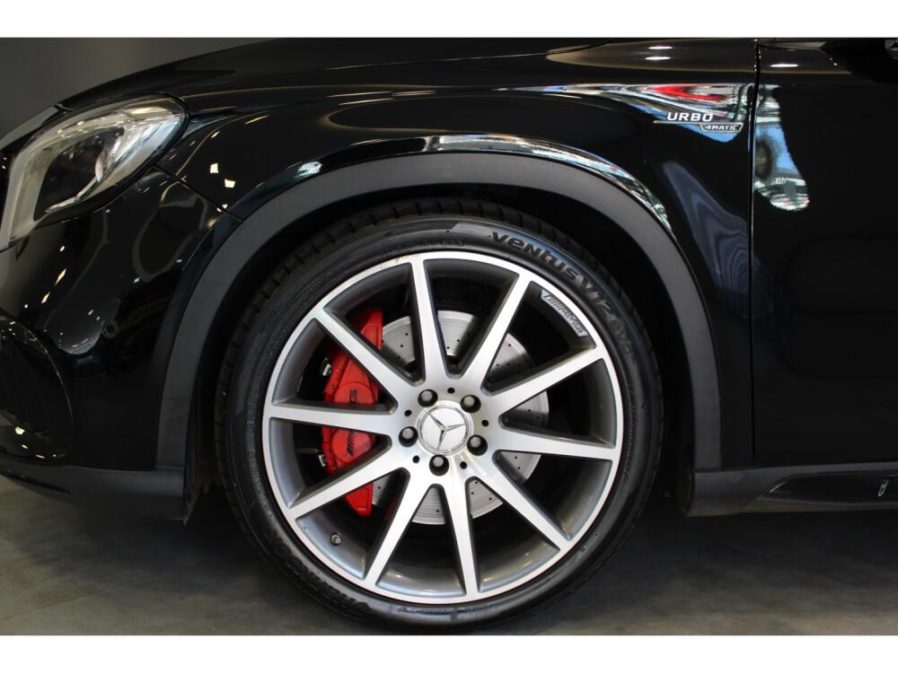 Mercedes Benz GLA 45 AMG