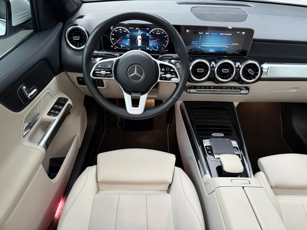 Mercedes Benz GLB 200